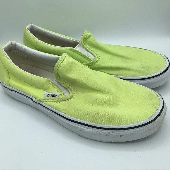 Vans Classic slip-on lime green unisex sneakers, size 7.5 men/9 women - Picture 3 of 9